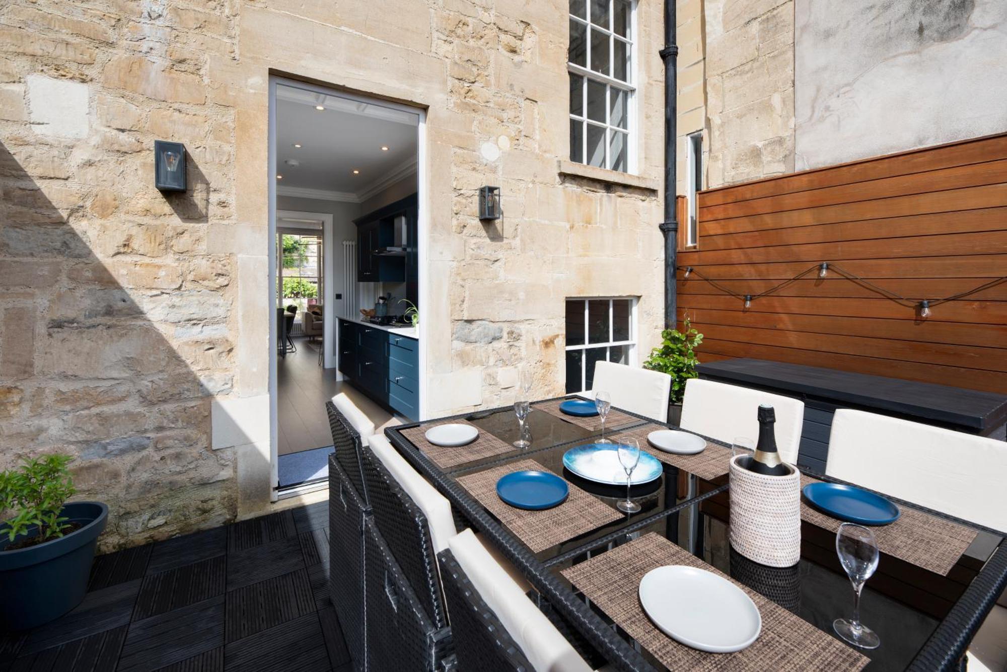 The Old Wine Merchant'S House Bath Exterior photo